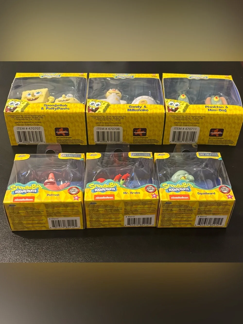 SpongeBob Squarepants Figure Set in Yellow, Red, Green, Pink and Blue